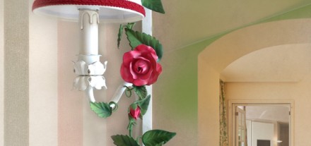 Specchiera rose e bocci con due luci per la camera o la stanza da bagno