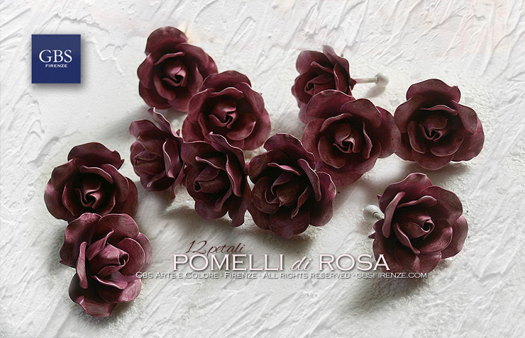 Pomelli di Rosa. Versione a 12 petali. Ferro battuto e decorato a mano. Colori personalizzati