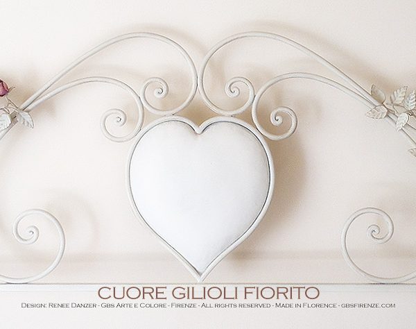 Letto Cuore Gilioli Fiorito. Testiera con rose. Ferro battuto. Colore bianco tempera. GBS Firenze. Made in Italy