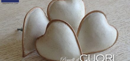 Pomelli Cuore in ferro battuto. Maniglie Cucina Romantica. Camera da letto.
